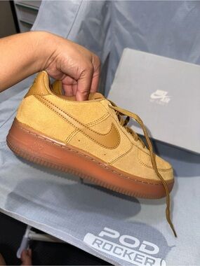 Nike Air Force 1 LV8 Size 4.5Y